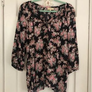 Lucy & Laurel 3/4 Sleeve V-Neck Floral Blouse